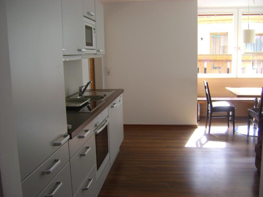 Almandin Apartments Ischgl Rum bild