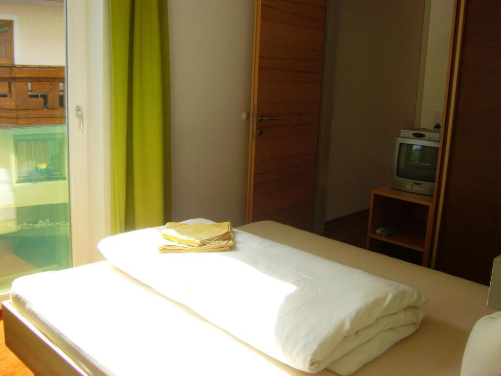 Almandin Apartments Ischgl Rum bild