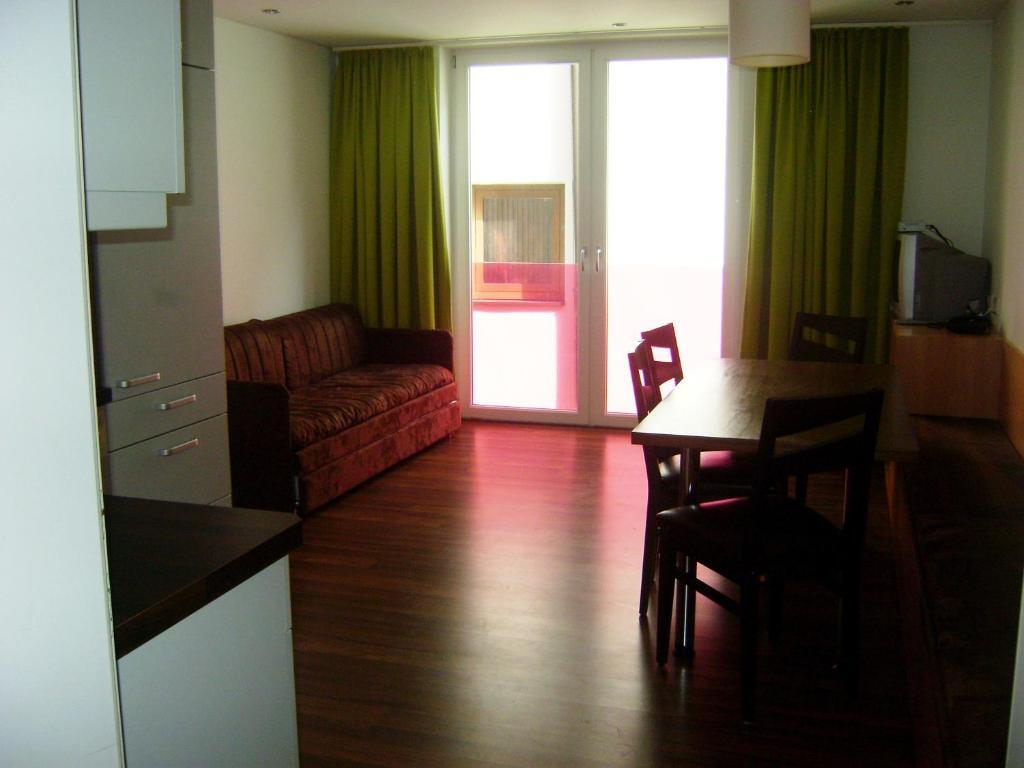 Almandin Apartments Ischgl Rum bild